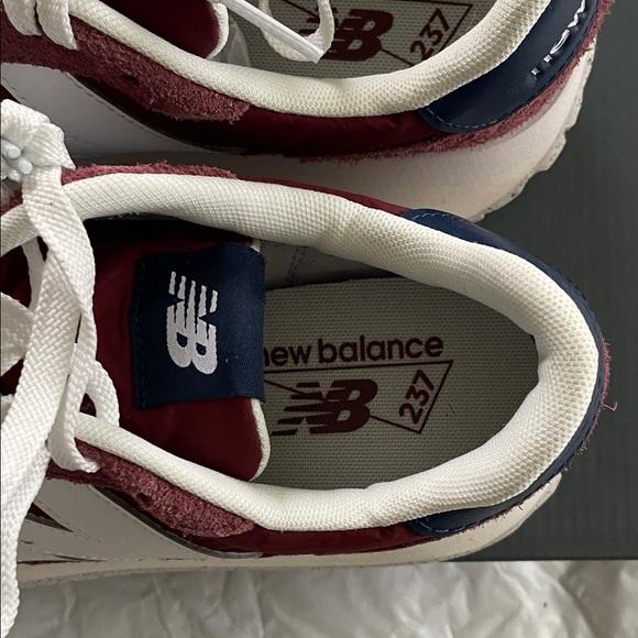 New Balance 237 Burgundy and White Sneakers Size-9.5 NWT - Picture 11 of 15